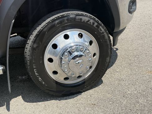 Used 2020 RAM 5500 Tradesman w/ Chrome Appearance Group AWD/4WD image 42