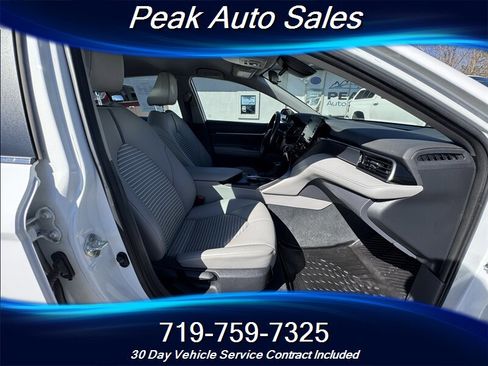 Used 2023 Toyota Camry SE image 33