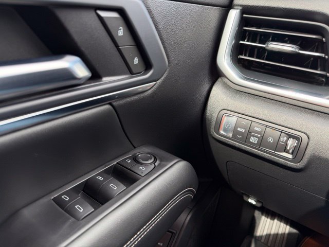 Used 2025 GMC Terrain Elevation w/ Elevation Premium Package AWD/4WD image 22