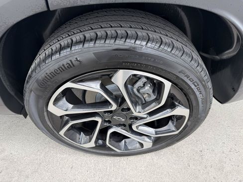 Used 2024 Chevrolet Trax RS w/ Sunroof Package FWD image 48