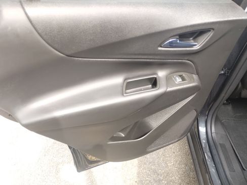 Used 2022 Chevrolet Equinox LT image 16