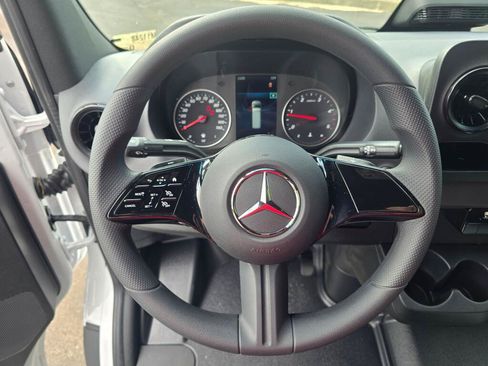 New 2026 Mercedes-Benz Sprinter 2500 image 33