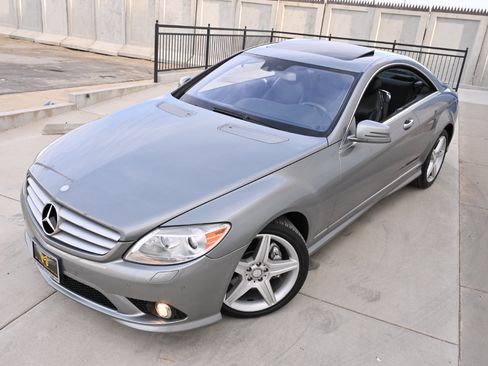 Used 2010 Mercedes-Benz CL 550 4MATIC image 13
