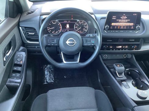 Used 2023 Nissan Rogue SV AWD/4WD image 10