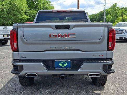 Used 2023 GMC Sierra 1500 AT4 w/ Technology Package AWD/4WD image 6