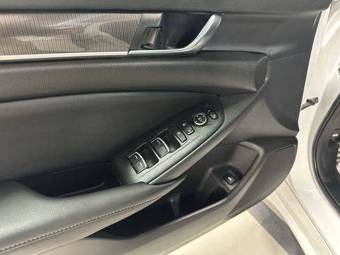 Used 2022 Honda Accord Sport image 15