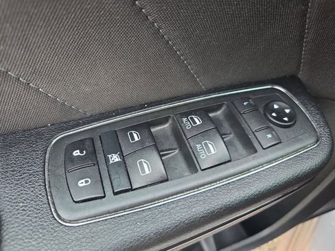 Used 2020 Dodge Charger SXT w/ Blacktop Package RWD image 26