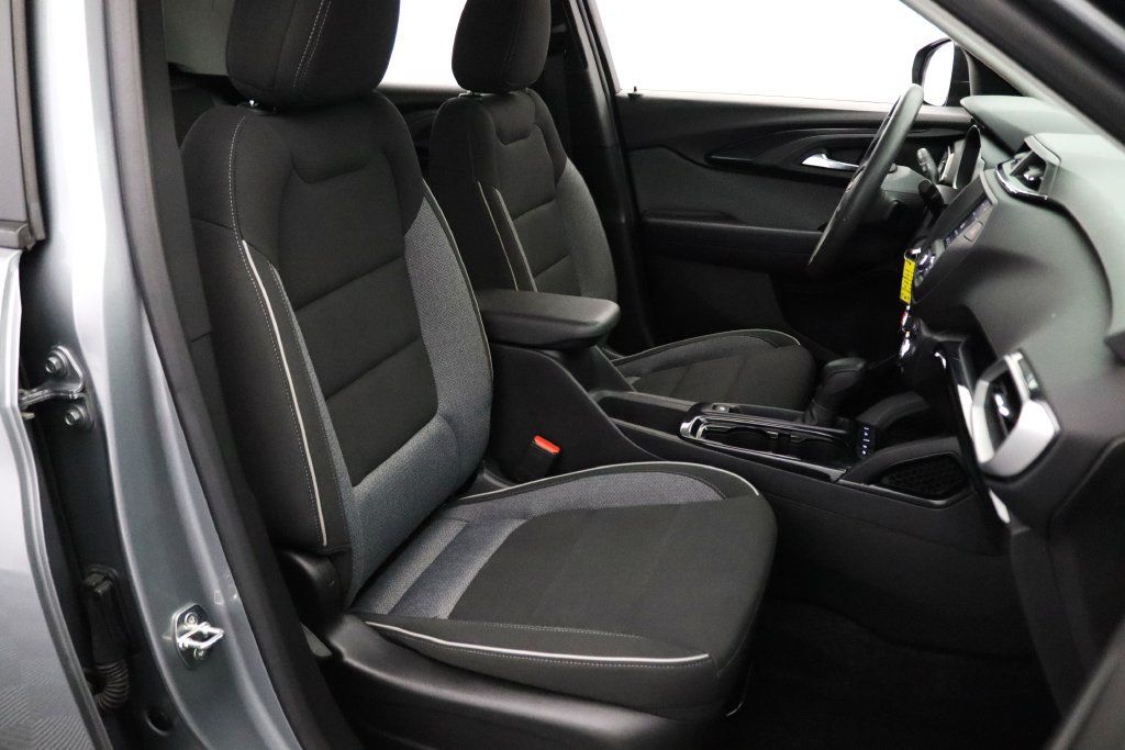 Used 2023 Chevrolet TrailBlazer LS AWD/4WD image 17