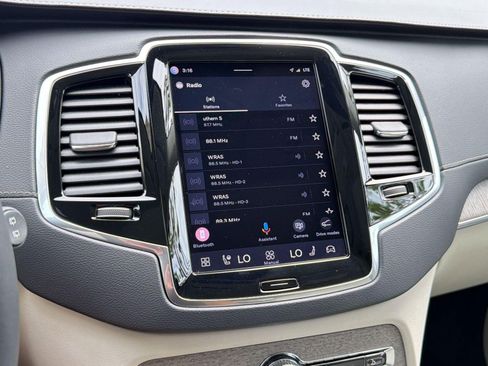 Certified 2023 Volvo XC90 T8 Ultimate w/ Lounge Package AWD/4WD image 24