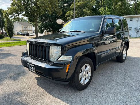 Used 2012 Jeep Liberty Sport RWD image 3