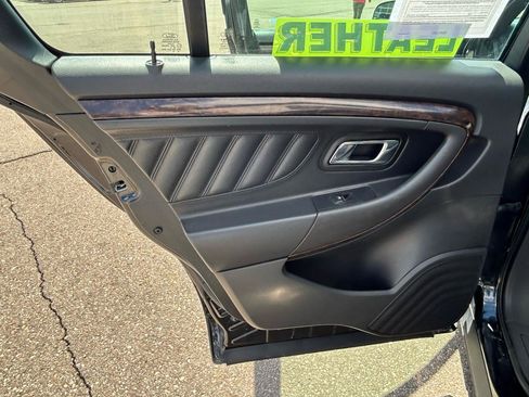 Used 2015 Ford Taurus Limited w/ Equipment Group 301A FWD image 13