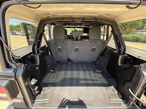 Used 2020 Jeep Wrangler Unlimited Sport S image 10