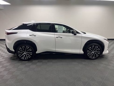Certified 2023 Lexus RZ 450e Premium w/ Accessory Package (Z1) AWD/4WD image 4