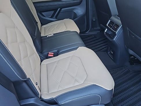 New 2026 Volkswagen Atlas Cross Sport SE AWD/4WD image 17