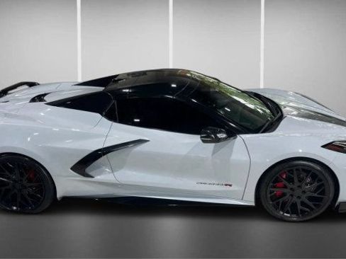 Used 2023 Chevrolet Corvette Stingray Premium Conv w/ Z51 Performance Package RWD image 15