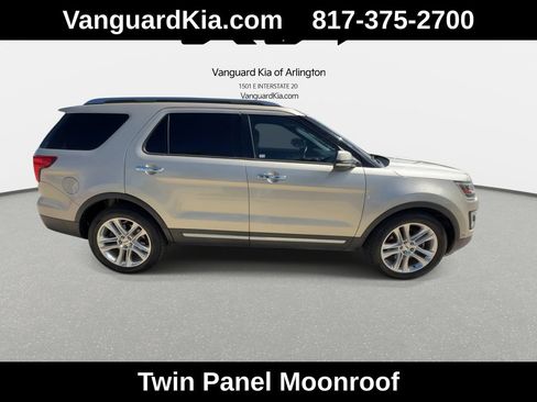 Used 2017 Ford Explorer Limited w/ Equipment Group 301A FWD image 10