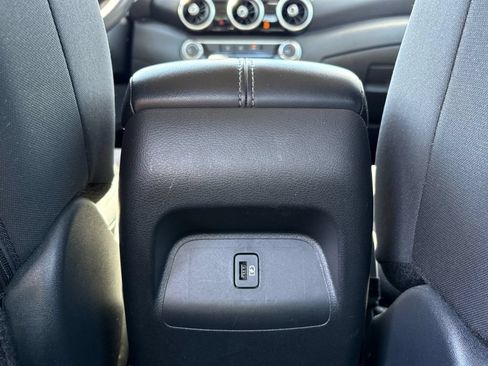Used 2024 Nissan Sentra SV FWD image 8