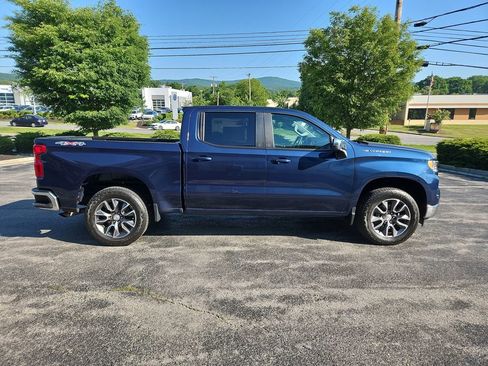 Used 2023 Chevrolet Silverado 1500 LT AWD/4WD image 7