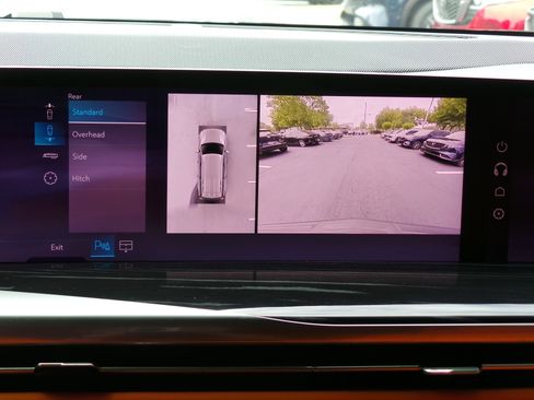 Used 2025 Cadillac Escalade Sport w/ Touring Package AWD/4WD image 18