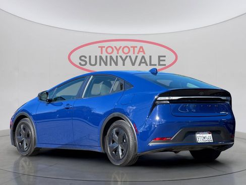 Certified 2025 Toyota Prius Plug-In Hybrid image 8