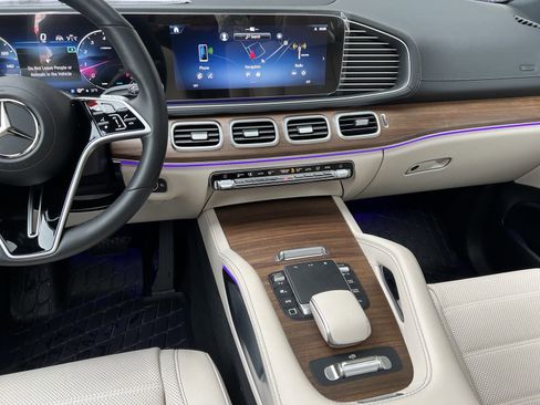 Certified 2025 Mercedes-Benz GLS 450 4MATIC image 34