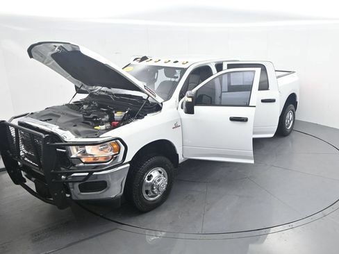 Used 2024 RAM 3500 Tradesman w/ Chrome Appearance Group AWD/4WD image 47