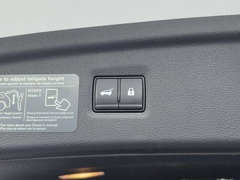 Used 2024 INFINITI QX50 Sport image 10