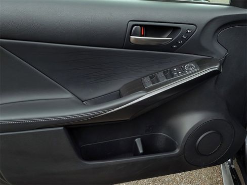 Used 2022 Lexus IS 300 AWD w/ Premium Package image 10