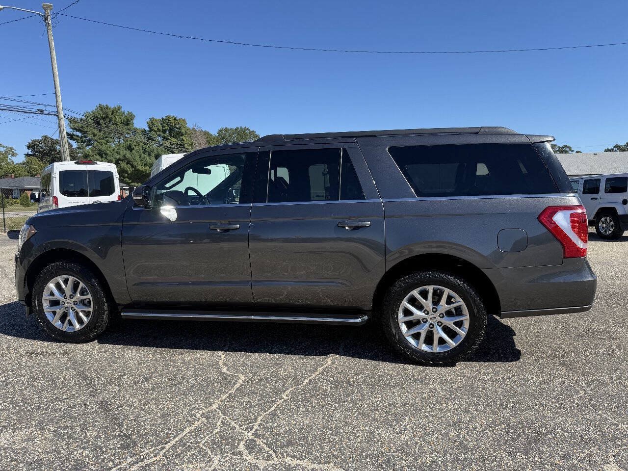 Used 2021 Ford Expedition Max XLT AWD/4WD image 32
