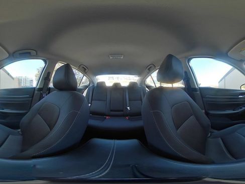 Used 2025 Nissan Altima 2.5 SV FWD image 42