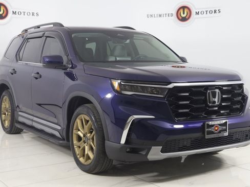 Used 2024 Honda Pilot Touring image 22