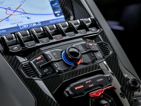 Used 2019 Lamborghini Aventador SVJ image 37