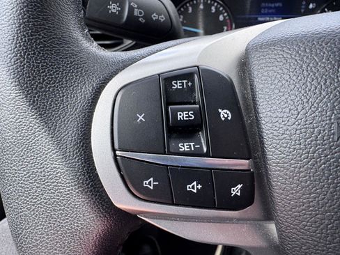 Used 2024 Ford Explorer XLT AWD/4WD image 16