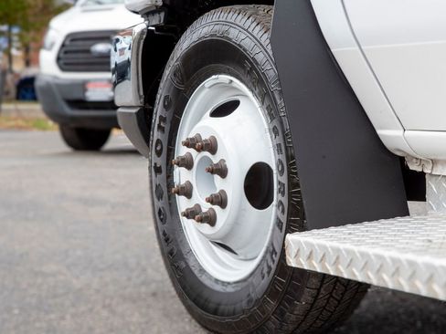 Used 2016 Ford E-450 and Econoline 450 Super Duty w/ Shuttle Bus Prep Package image 9