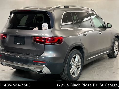 Certified 2022 Mercedes-Benz GLB 250 4MATIC w/ Premium Package Lite image 5