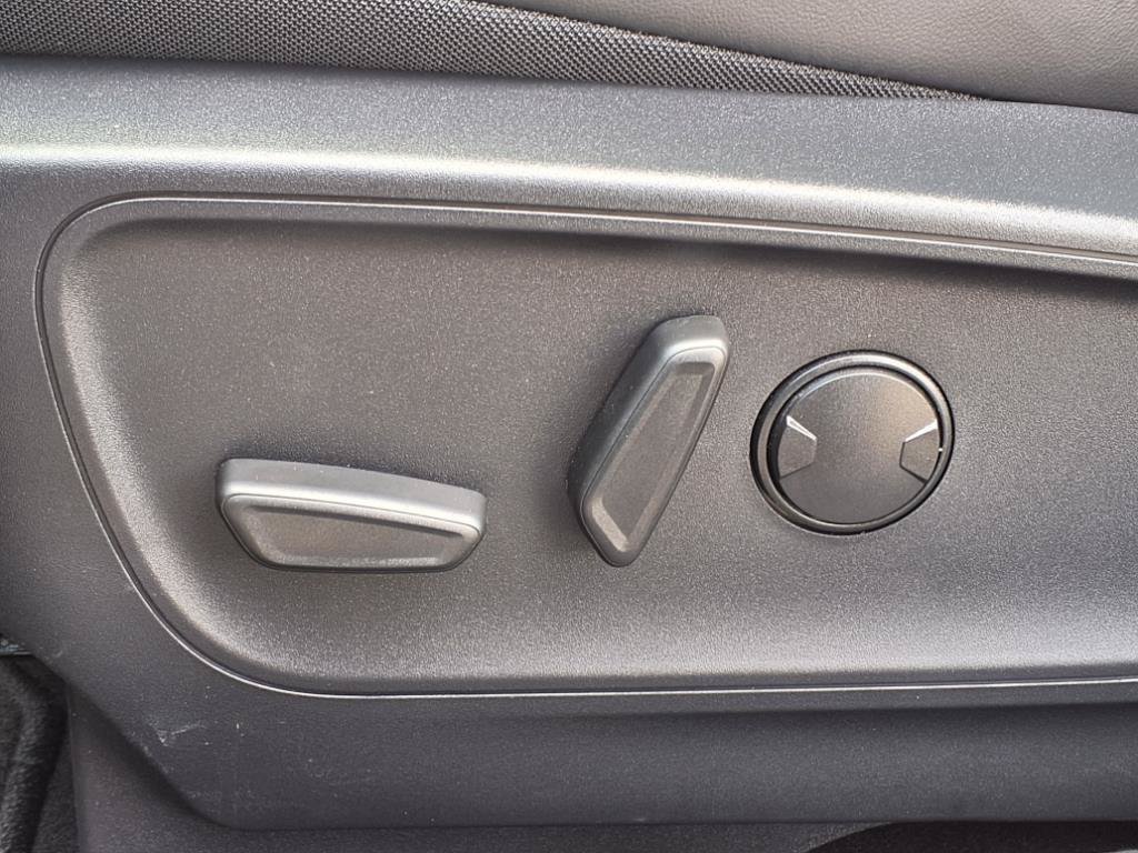 New 2024 Ford Escape SE FWD image 17