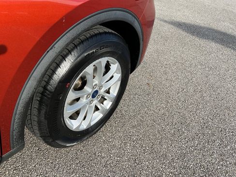 Used 2020 Ford Escape SE image 22