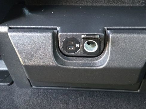 Used 2023 Ford F150 XLT AWD/4WD image 19