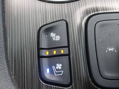 Used 2023 GMC Acadia SLT w/ Preferred Package FWD image 58
