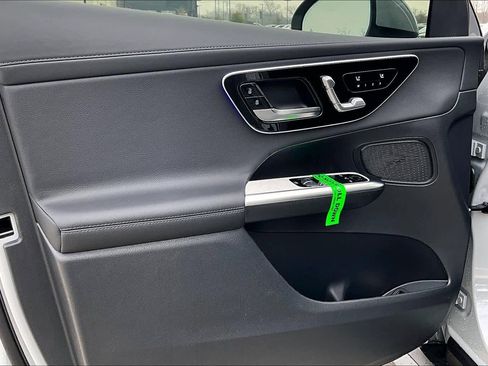 New 2026 Mercedes-Benz GLC 300 image 10