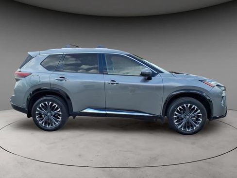 Certified 2026 Nissan Rogue Platinum w/ Platinum Premium Package AWD/4WD image 11