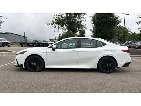 Certified 2025 Toyota Camry SE FWD image 10