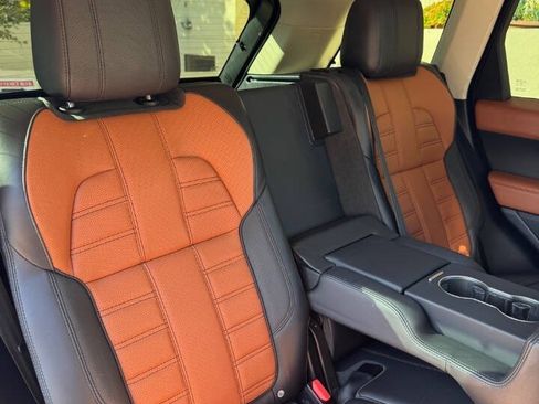 Used 2017 Land Rover Range Rover Sport HSE Dynamic AWD/4WD image 18