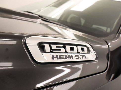 Used 2019 RAM 1500 Big Horn image 18