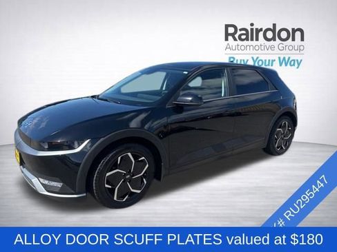 Used 2024 Hyundai Ioniq 5 SE RWD image 3