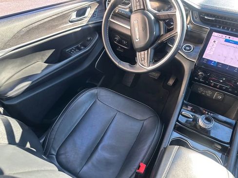 Used 2022 Jeep Grand Cherokee L Limited image 23