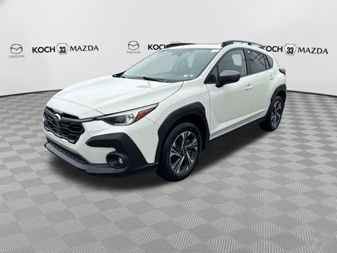 Used 2024 Subaru Crosstrek 2.0i Premium AWD/4WD image 3