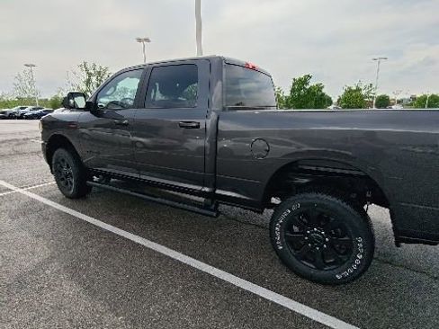 Used 2022 RAM 2500 Big Horn w/ Night Edition image 6