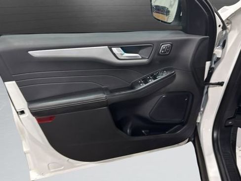 Used 2024 Ford Escape Platinum image 21