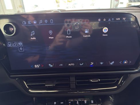 New 2026 Chevrolet Equinox EV RS image 14